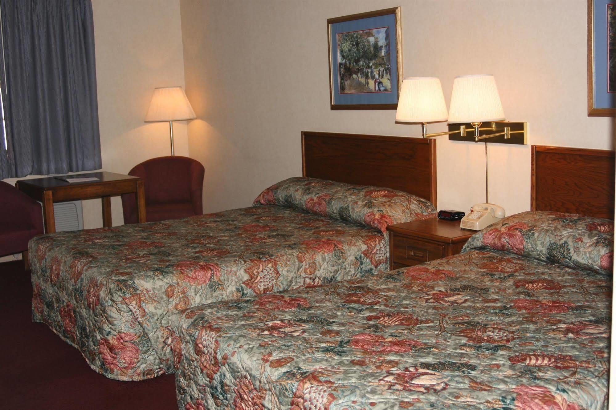 Swiss Village Inn Eureka Springs Habitación foto